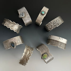 The Cuff - Scroll